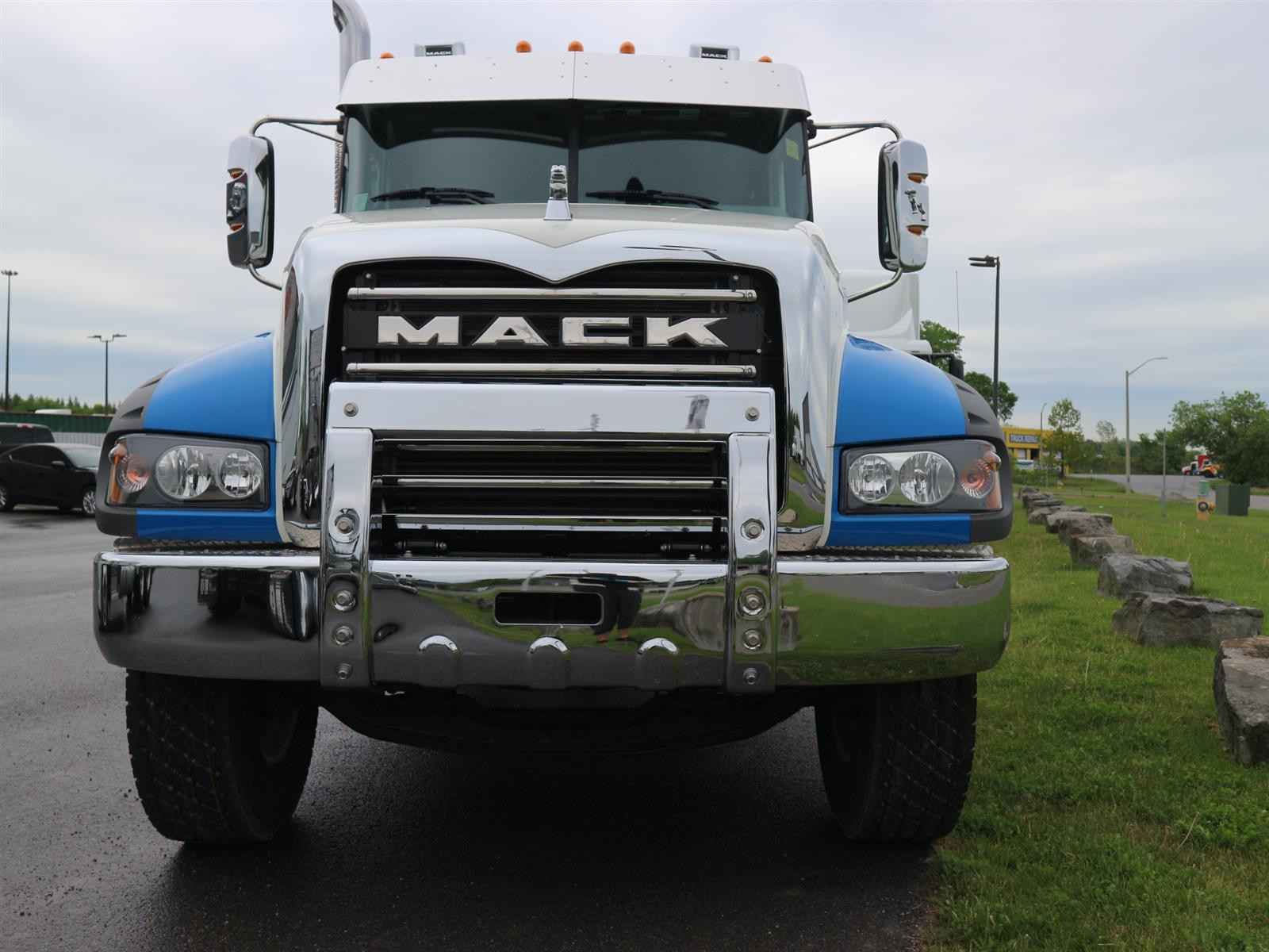 2020 Mack Granite